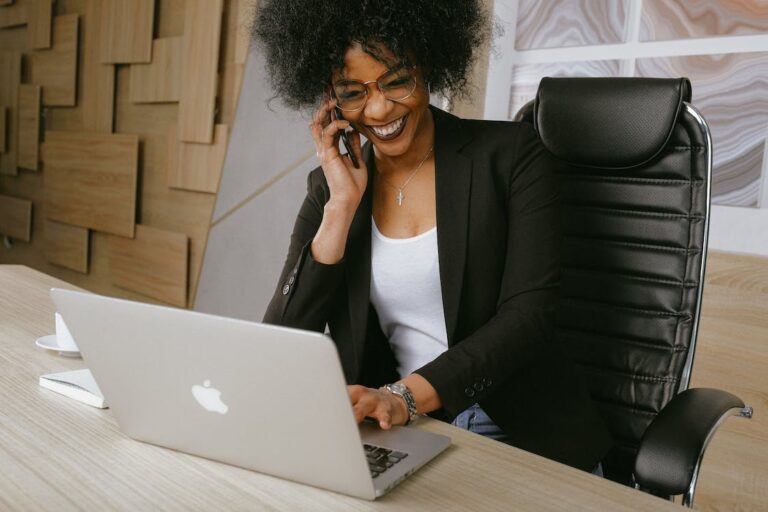 Women In Tech Scholarship. Apply Fast!